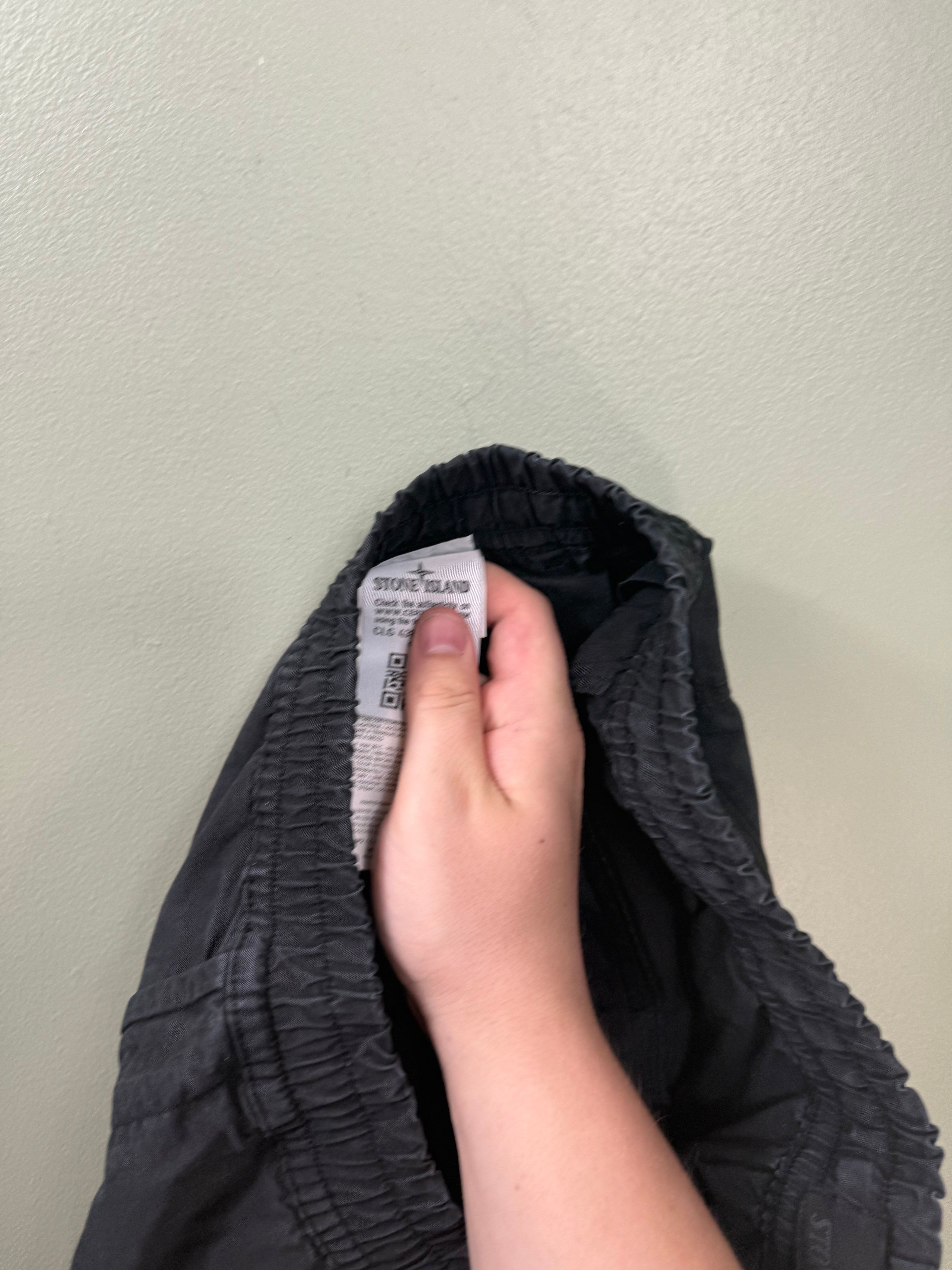Stone Island Black Ghost RE-T Cargo Bottoms